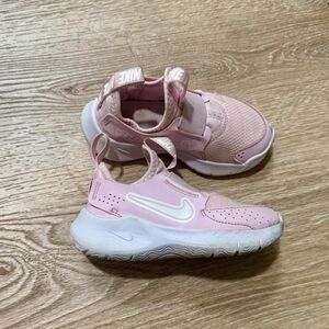 Toddler girl Nike flex runners